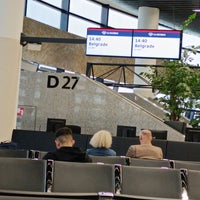 Photo taken at Gate D27 by Rubén T. on 10/8/2023