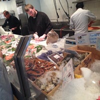6/14/2014에 Dan S.님이 Metropolitan Seafood에서 찍은 사진