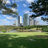 Foto tomada en Waterview in Bicentennial Park  por Rinto M. el 12/9/2022