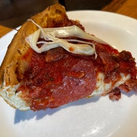 Photo taken at Giordano&amp;#39;s by Doree T. on 9/7/2022