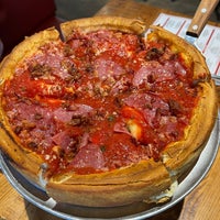 Photo taken at Giordano&amp;#39;s by Doree T. on 9/7/2022