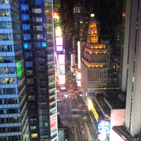 Das Foto wurde bei DoubleTree Suites by Hilton Hotel New York City - Times Square von Doree T. am 10/31/2018 aufgenommen