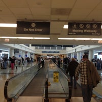 Photo taken at Chicago Midway International Airport (MDW) by lee j. on 5/4/2013