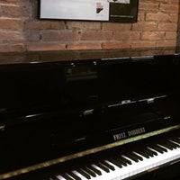 Foto tirada no(a) Pianíssimo Pianos e Escola de Música por Alexandra U. em 8/1/2017