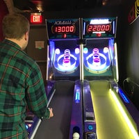 Foto tirada no(a) Recess Arcade Bar por britt em 4/17/2017