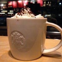 Photo taken at Starbucks by Denisse L. on 11/27/2014
