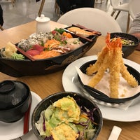 Снимок сделан в Sushi Maru пользователем Sophie V. 10/21/2017