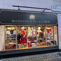 Photo taken at Buckingham Palace Shop by Mika O. on 12/4/2023