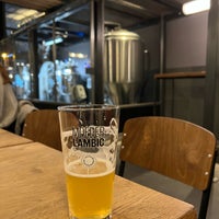 Photo taken at Moeder Lambic Fontainas by Mary M. on 1/5/2024