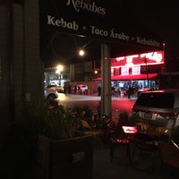 รูปภาพถ่ายที่ Kebabes by Lahm โดย lekarlit f. เมื่อ 12/18/2016