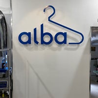 Photo prise au Alba Dry Cleaner &amp;amp; Tailor par Tim S. le12/3/2020