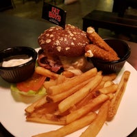 Photo taken at Fat Boy&amp;#39;s The Burger Bar by Ryan L. on 1/1/2018
