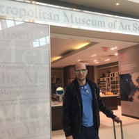 Photo taken at The Metropolitan Museum of Art Store at Newark Airport by Andres N. on 5/24/2016