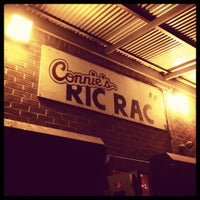10/20/2012にNicole Z.がConnie&amp;#39;s Ric Racで撮った写真