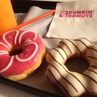 Photo taken at Dunkin&amp;#39;Donuts by kg11 on 11/5/2012