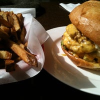3/23/2013에 Gary C.님이 Best Burger &amp;amp; BBQ에서 찍은 사진