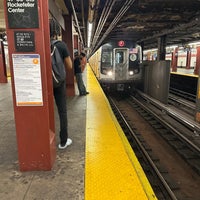Photo taken at MTA Subway - 47th-50th St/Rockefeller Center (B/D/F/M) by Aziz A. on 7/10/2023