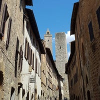 Foto tirada no(a) iSculpture Gallery - San Gimignano por iSculpture F. em 5/10/2017