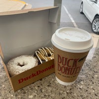 รูปภาพถ่ายที่ Duck Donuts โดย Neville E. เมื่อ 5/8/2019