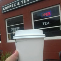 Foto scattata a Petaluma Coffee &amp;amp; Tea Co. da Gabi M. il 2/1/2017
