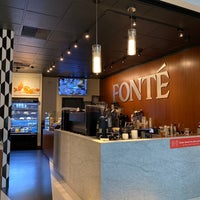 Photo taken at Fonté Coffee Roaster Cafe - Bellevue by Kenneth on 1/27/2020