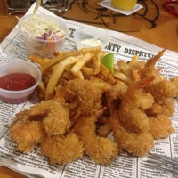 Photo taken at Bubba Gump Shrimp Co. by Kashayara P. on 7/10/2016