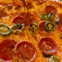 Снимок сделан в Joe&amp;#39;s New York Pizza пользователем Jonathan P. 8/4/2023