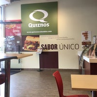 รูปภาพถ่ายที่ Quiznos โดย Carlos F. เมื่อ 11/21/2016