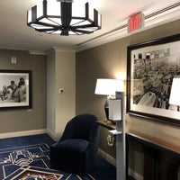 Foto tomada en Higgins Hotel, Official Hotel of The National WWII Museum, Curio Collection by Hilton  por Mike S. el 5/5/2021
