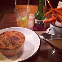 Photo taken at Pieminister by Manuel H. on 5/6/2016