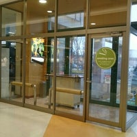 Photos At イオンモール下田ボウリング場前喫煙室 Photos At イオンモール下田ボウリング場前喫煙室