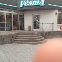 Das Foto wurde bei Restorāns &amp;quot;Vesma&amp;quot; von Evgenia A. am 9/29/2012 aufgenommen