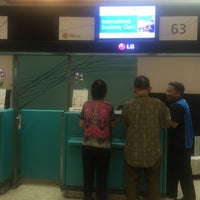 Photo taken at Garuda Indonesia Check-In Counter by Soo Sing G. on 3/25/2016