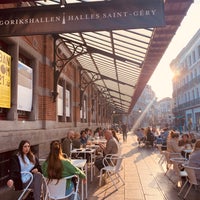 Photo taken at Café des Halles Saint-Géry by Olivier V. on 3/25/2022