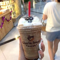 Photo taken at Gloria Jean&amp;#39;s Coffees by k on 1/6/2018