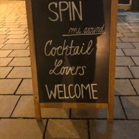 Das Foto wurde bei SPIN Cocktail Bar von Bilgin Ü. am 2/24/2018 aufgenommen