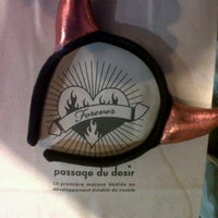 10/13/2012にZaira P.がLove and Care Shop Paris Saint Martinで撮った写真