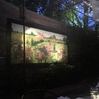 6/22/2019 tarihinde Eve K.ziyaretçi tarafından Chameleon Restaurant and Bar'de çekilen fotoğraf