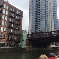 Photo taken at Chicago River Boat Architecture Tours by Eve K. on 10/20/2019