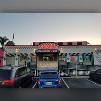 12/16/2019 tarihinde Ronald Chino C.ziyaretçi tarafından Frisco&amp;#39;s Carhop Diner'de çekilen fotoğraf