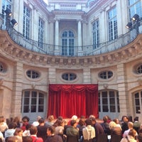 Photo taken at Hôtel de Beauvais — Cour administrative d&amp;#39;appel de Paris by Al C. on 8/30/2014