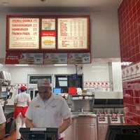 Photo taken at In-N-Out Burger by Cesar L. on 11/14/2019