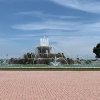 Photo taken at AdTraction at Buckingham Fountain A by Rodrigo M. on 6/26/2019