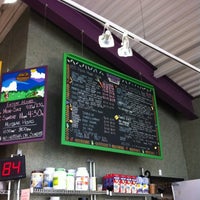 รูปภาพถ่ายที่ Georgetown Market โดย Liza M. เมื่อ 11/7/2012