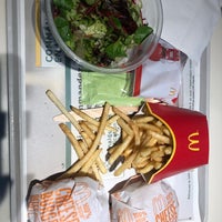 Photo taken at McDonald&amp;#39;s by 近藤 春. on 2/25/2020