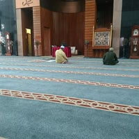 Photo taken at Al-Iman Mosque by Jalaluddin bin Aris on 9/10/2016