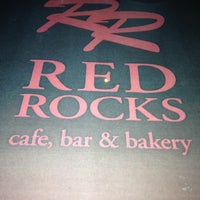Foto diambil di Red Rocks Cafe oleh Dustin M. pada 12/20/2012