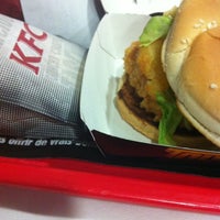 รูปภาพถ่ายที่ KFC โดย Aije 1. เมื่อ 11/4/2012