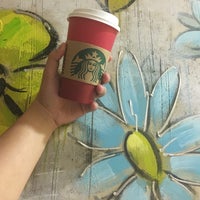 Foto diambil di Starbucks oleh Geoffy👑 pada 12/8/2015