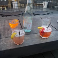6/26/2022 tarihinde Alisa F.ziyaretçi tarafından Stratus Rooftop Lounge'de çekilen fotoğraf